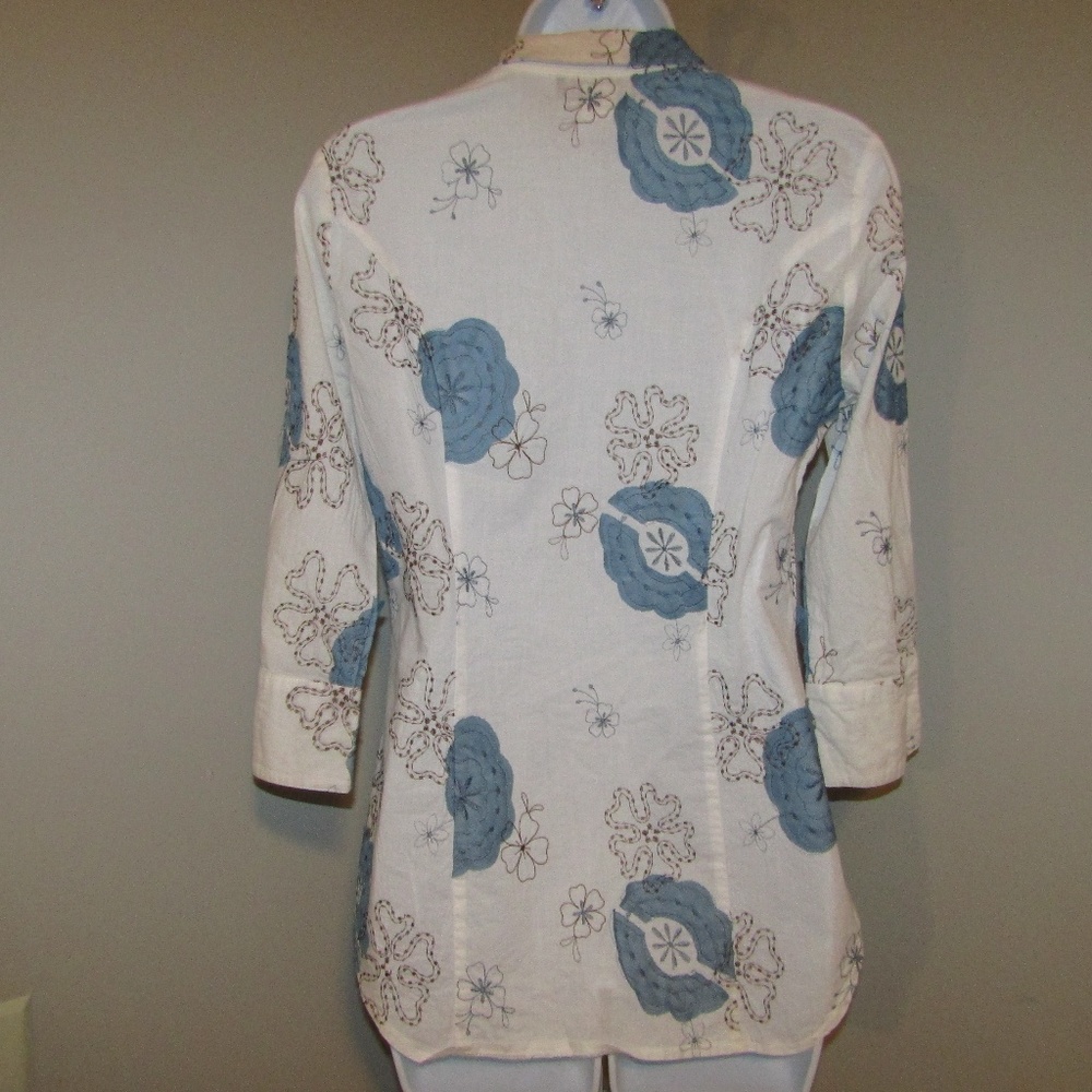 Tribal Flower Top Size Medium Blouse - Picture 2 of 4